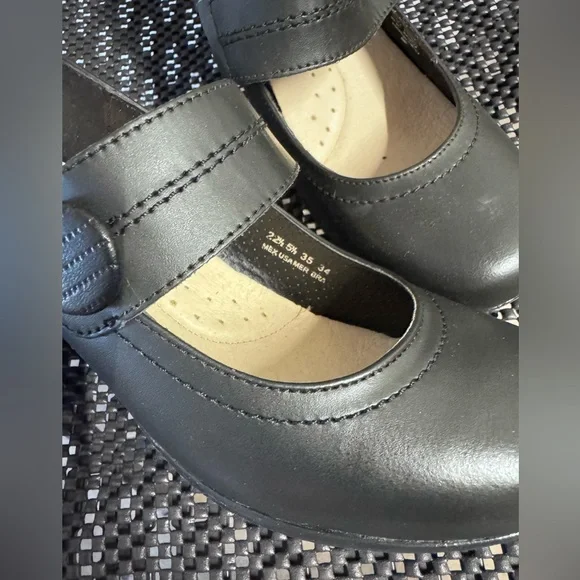 ANDREA Black Mary Jane Heels - Picture 10 of 10